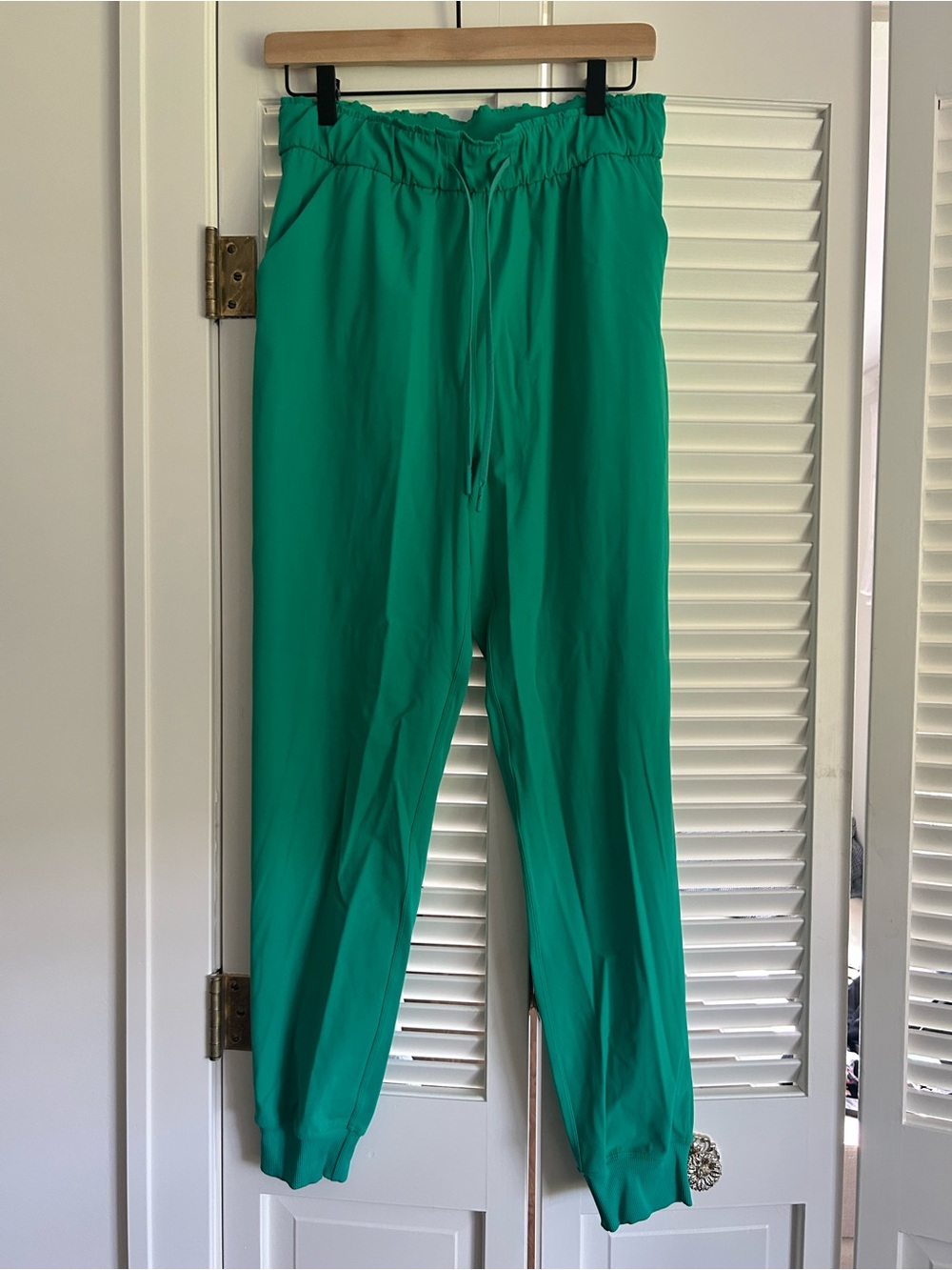 Lululemon Stretch HR Jogger Luxtreme Classic Fit Size 8 Kelly Green KLLG 32522